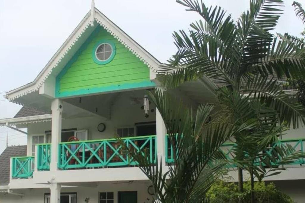 Reefside Villa Crown Point Εξωτερικό φωτογραφία